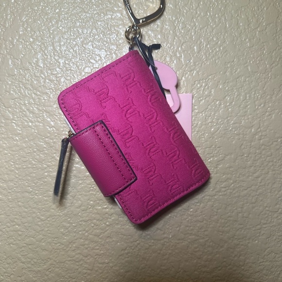 Juicy Couture Pink Key Card Holder with Clip - Picture 2 of 3
